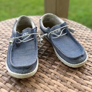 Men’s. Hey Dude. Navy. Size 9